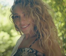 Şarkıcı Ziynet Sali kimdir, kaç yaşında, nereli, evli mi, kiminle evli, eşi kimdir, boyu kilosu kaç, hangi burç