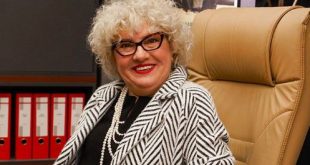 Ayşenil Şamlıoğlu kimdir, nerede doğdu, Ayşenil Şamlıoğlu kaç yaşında, Ayşenil Şamlıoğlu oynadığı dizi ve filmler neler?