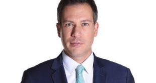 Ahmed Arpat kimdir, nereli, Ahmed Arpat kaç yaşında, Ahmed Arpat boyu, kilosu kaç,  Ahmed Arpat ne mezunu, ne iş yapıyor?