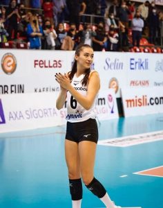 Saliha Şahin kimdir, nereli, Saliha Şahin kaç yaşında, Saliha Şahin boyu, kilosu kaç, Saliha Şahin kariyeri, hangi takımlarda oynadı?
