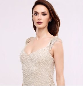 Şarkıcı Ayşe Hatun Önal kimdir, Ayşe Hatun Önal'ın hayatı, biyografisi, Ayşe Hatun Önal kaç yaşında, Ayşe Hatun Önal nereli, Ayşe Hatun Önal evli mi, Ayşe Hatun Önal boyu, kilosu kaç?