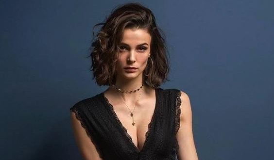 Oyuncu Büşra Develi kimdir, Büşra Develi'nin hayatı, biyografisi, Büşra Develi kaç yaşında, Büşra Develi nereli, Büşra Develi boyu, kilosu kaç, Büşra Develi evli mi?