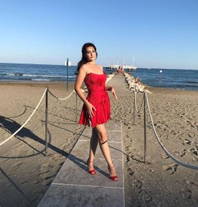 Oyuncu Esra Bilgiç kimdir, Esra Bilgiç'in hayatı, Esra Bilgiç kaç yaşında, Esra Bilgiç nereli, Esra Bilgiç boyu, kilosu kaç, Esra Bilgiç evli mi?