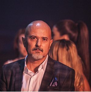 Cem Emüler kimdir, Cem Emüler'in hayatı, Cem Emüler kaç yaşında, Cem Emüler nereli, Cem Emüler evli mi, Cem Emüler boyu, kilosu kaç, Cem Emüler rol aldığı dizi ve filmler neler?