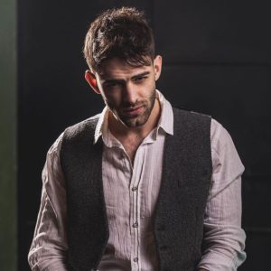Efe Halil Ürgen kimdir, Efe Halil Ürgen'in hayatı, Efe Halil Ürgen kaç yaşında, Efe Halil Ürgen nereli, Efe Halil Ürgen boyu kilosu kaç, Efe Halil Ürgen rol aldığı dizi ve filmler neler?